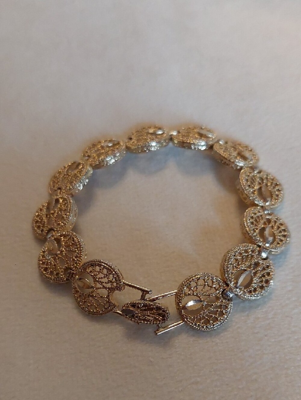 Diamond-cut Goldtone Dainty Filigree Link Bracelet And Station Necklace EUC - Picture 9 of 16